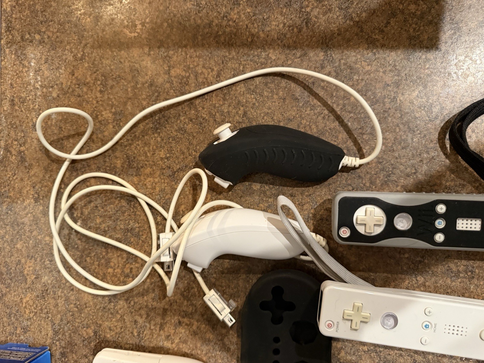 Nintendo Wii 512GB Console Bundle – White