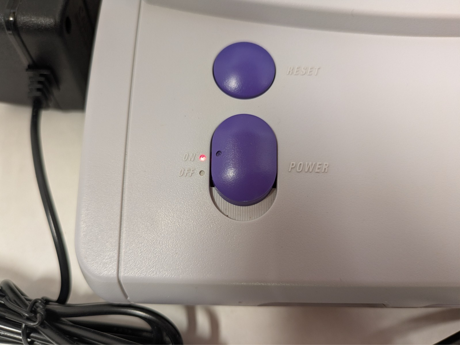 SNES JR – RGB bypass, S-Video, New caps, Regulator, C11 Cap, LED. Great Shape!