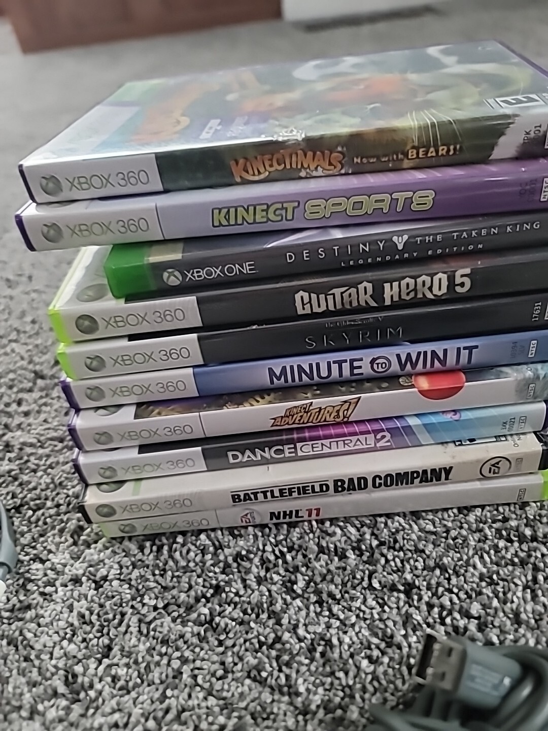 Microsoft Xbox 360 Pro System Bundle 60GB White Console 10 Games Kinect Sensor