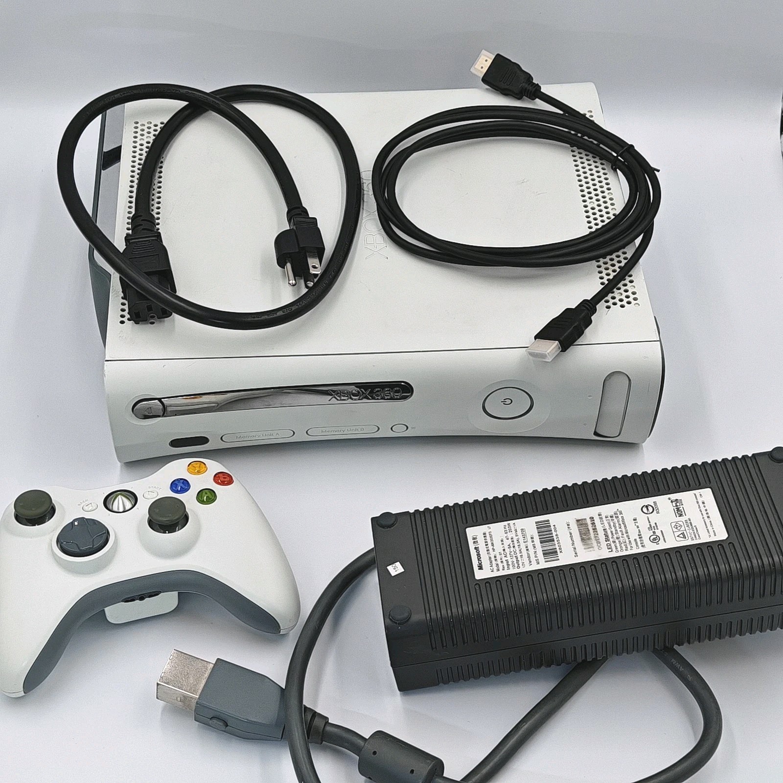 Microsoft XBox 360 Console System 4GB (Re-newed) w/ Controller + Cords