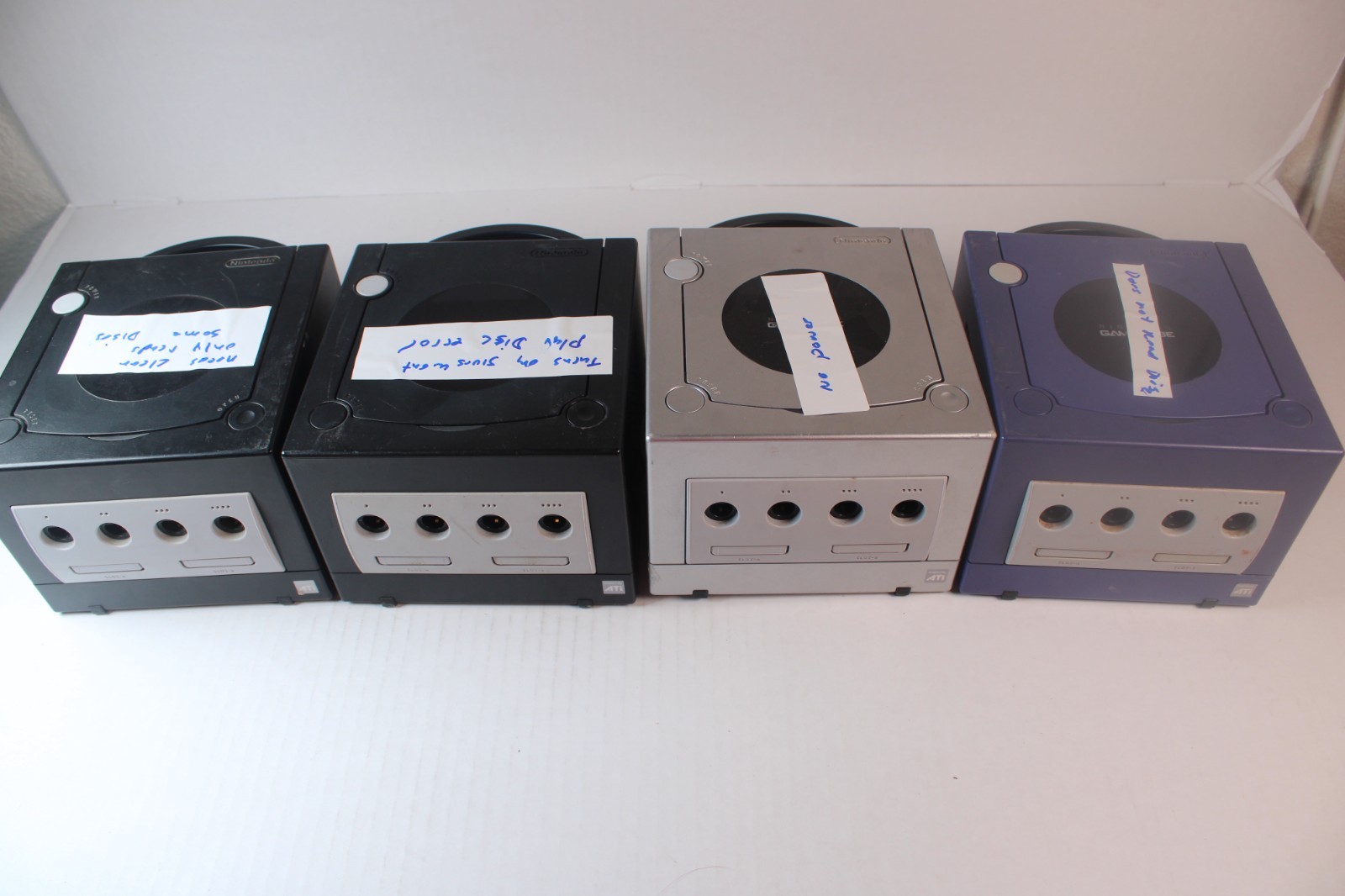 Nintendo Gamecube 3 X DOL-001 / 1 X DOL-101 FOR PARTS CONSOLES LOT