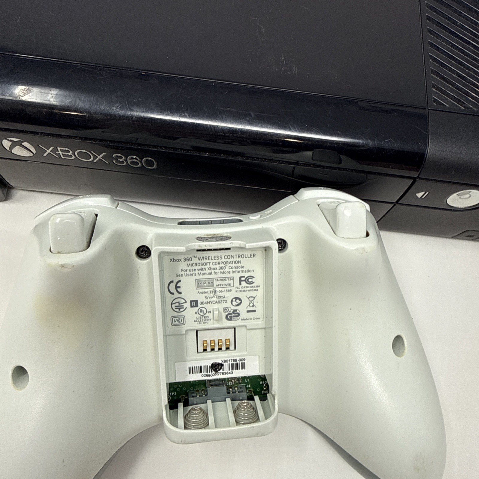 Microsoft Xbox 360 E Slim Console Bundle 320GB HD. Tested & Working!!