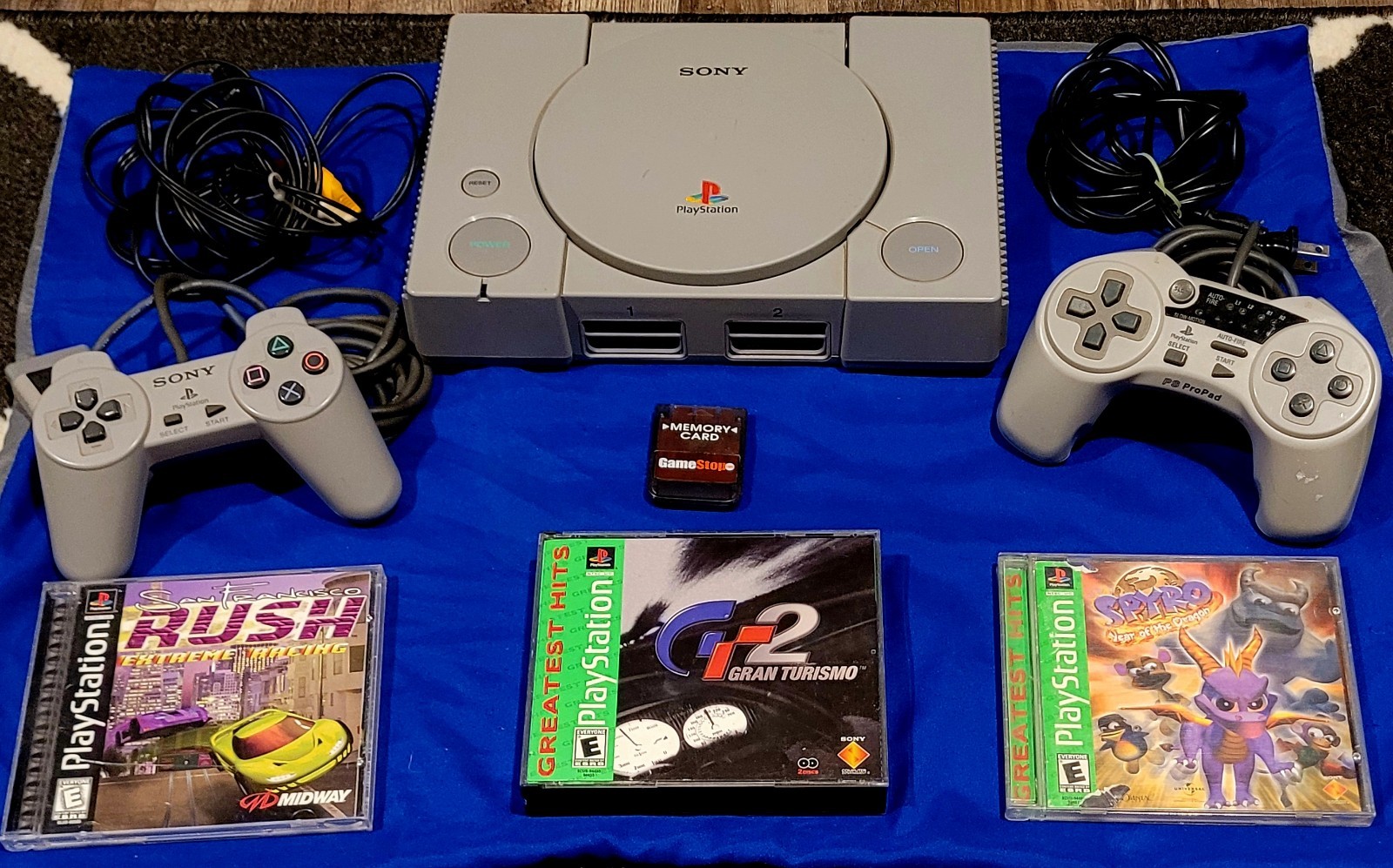 Sony PlayStation 1 Game Console – Gray bundle w/3 games and two controllers One