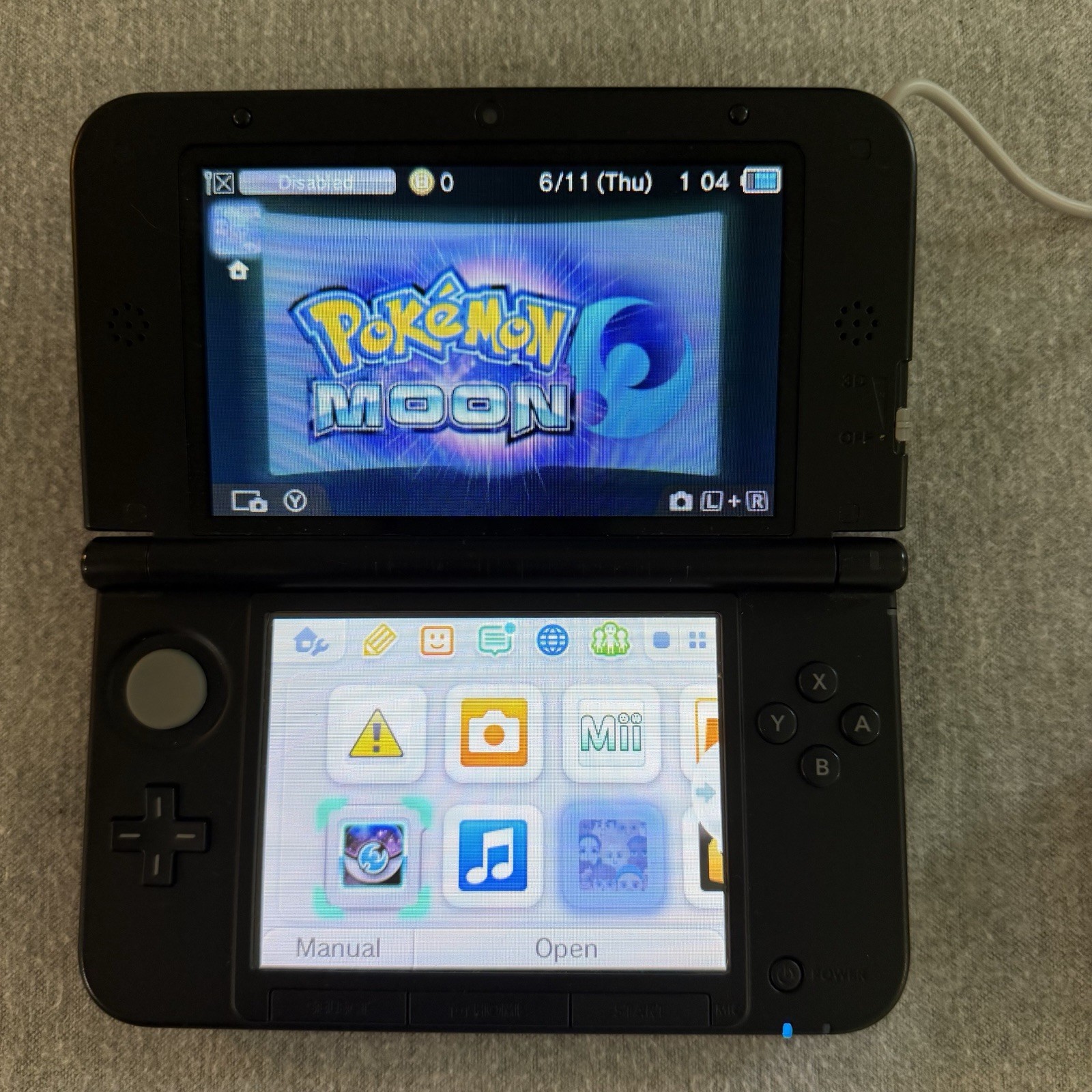 Nintendo 3DS XL 4GB Red Console (NTSC) Stylus/charger Included. 8 Games/1SD Card