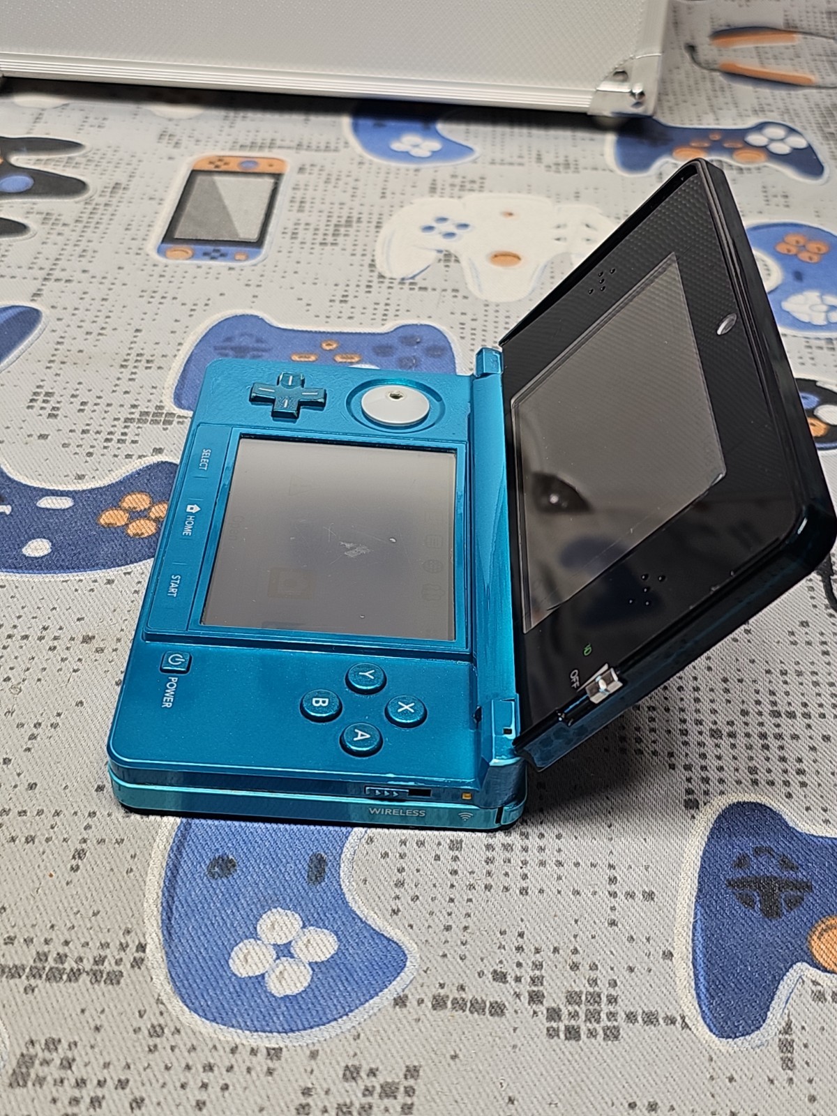 Nintendo 3DS Aqua Blue Handheld Handheld Console System CTR-001 PACKAGE DEAL