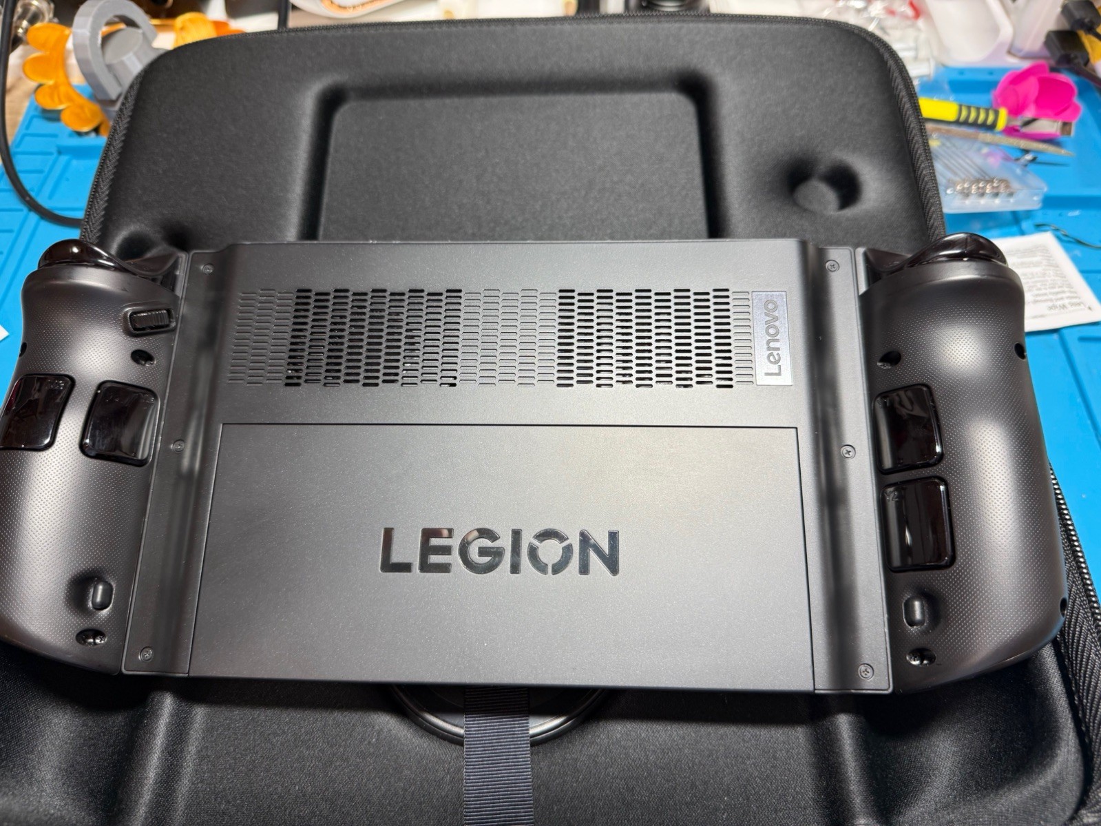 Lenovo Legion Go 1 TB W/dock, case,charger, Controller FREE SHIPPING! PERFECT
