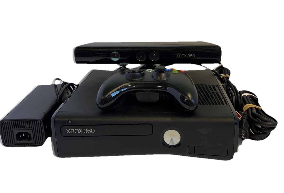 Xbox 360 Slim Console Controller Bundle! Tested! (monitor not included)