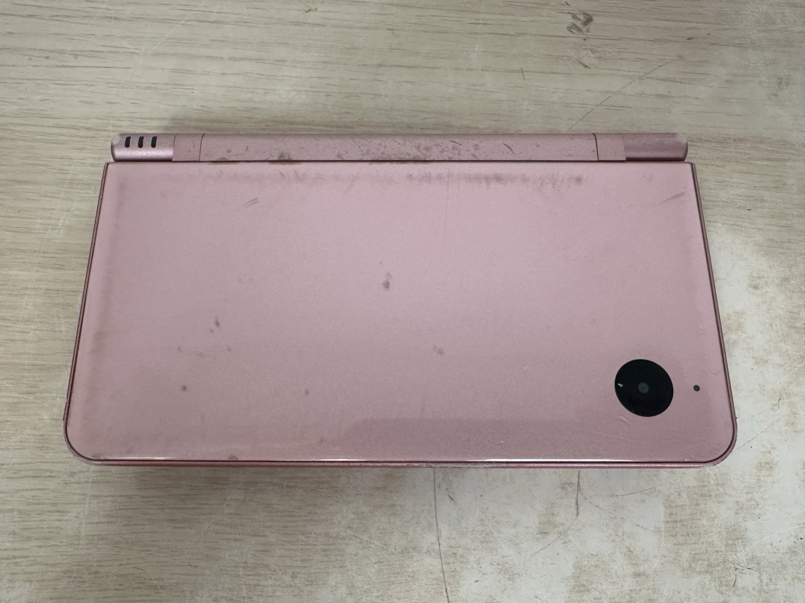 Nintendo DSi XL – Metallic Rose Pink w/ Charger & White Stylus – Tested & Works