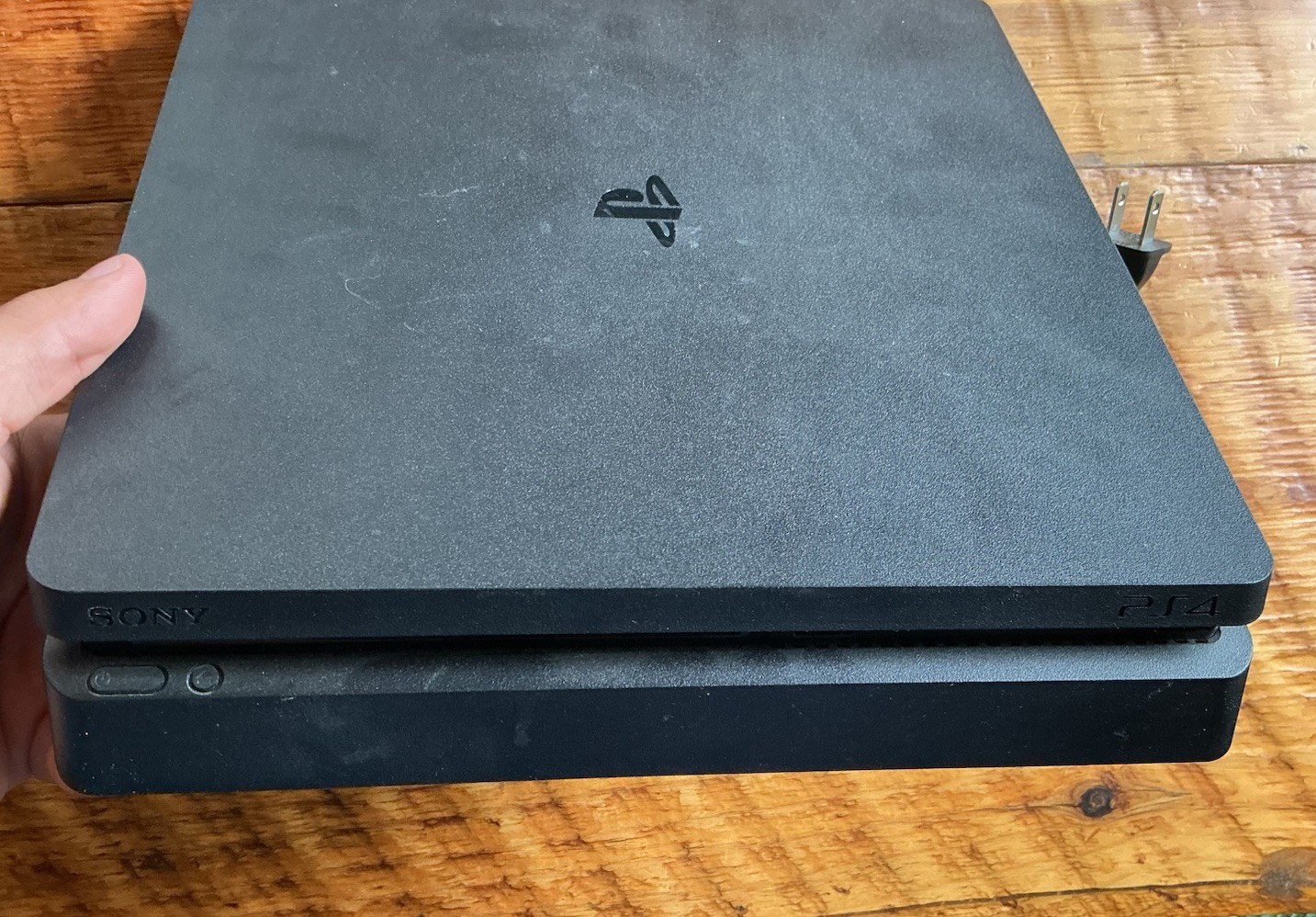 Sony PlayStation 4 Slim 1TB CUH-2215B Console Only W/ Cord Tested