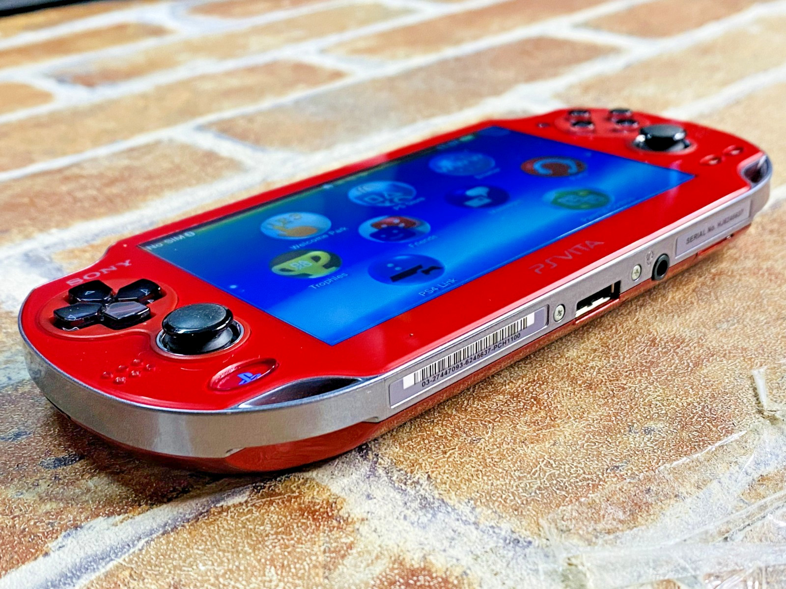 SONY PS Vita PCH-1100 Cosmic Red Japan Tested Charger 16GB Mobile Case EX