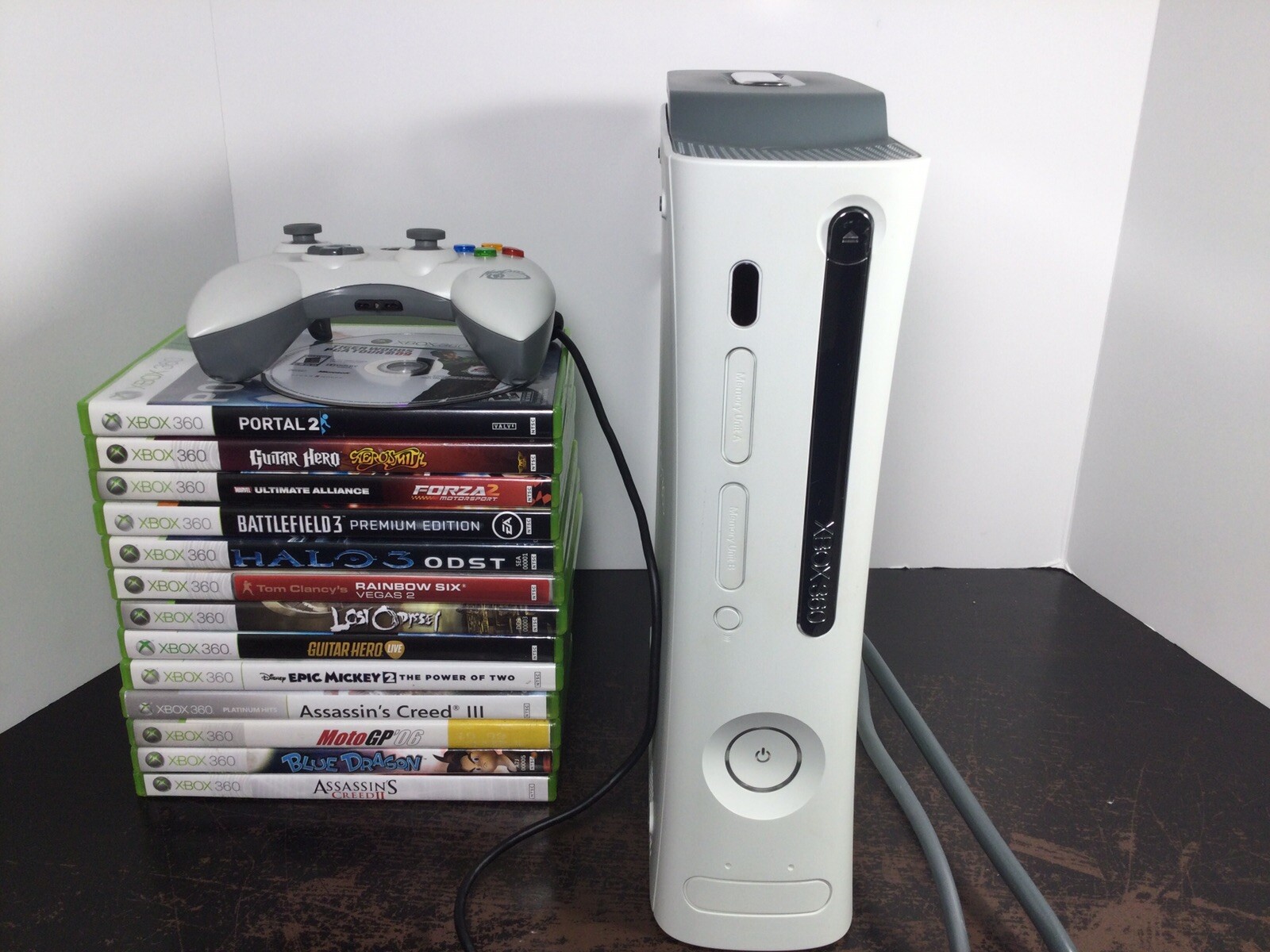 Microsoft Xbox 360 White Console Bundle 1 Controller & 14 Games Complete Tested