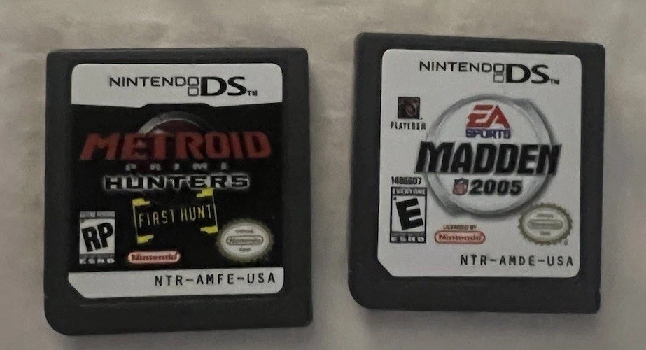 Nintendo DS System Silver NTR-001 WORKS GREAT W/CHARGER, CASE & 2 GAMES EUC