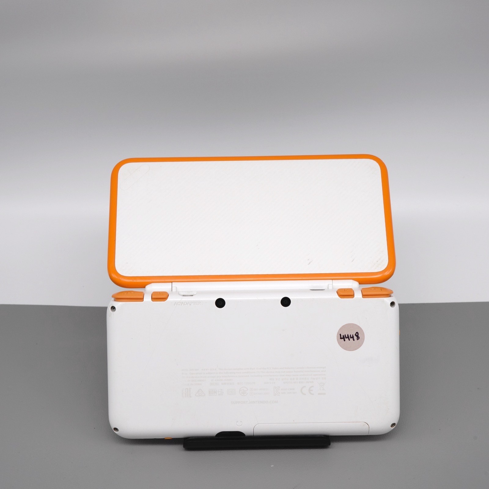 Nintendo «New» 2DS XL Console White & Orange w/ extras (USA)