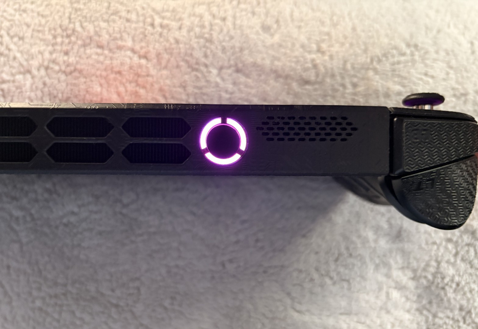 LENOVO LEGION GO 2 Z2 Extreme STEAM OS Handheld 1TB, DBrand Skin, Dock & More