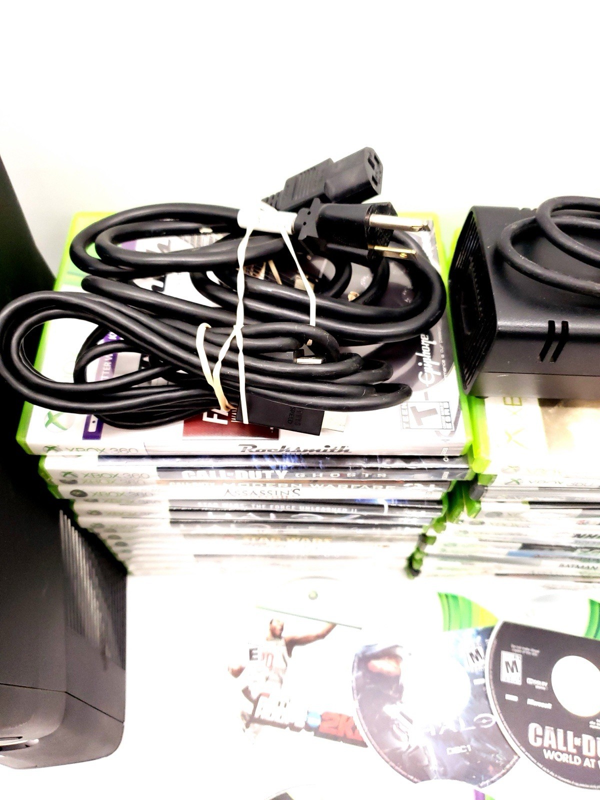 Microsoft Xbox 360 S Console – Black (1439) 250GB Drive & 34 Games SYSTEM WORKS