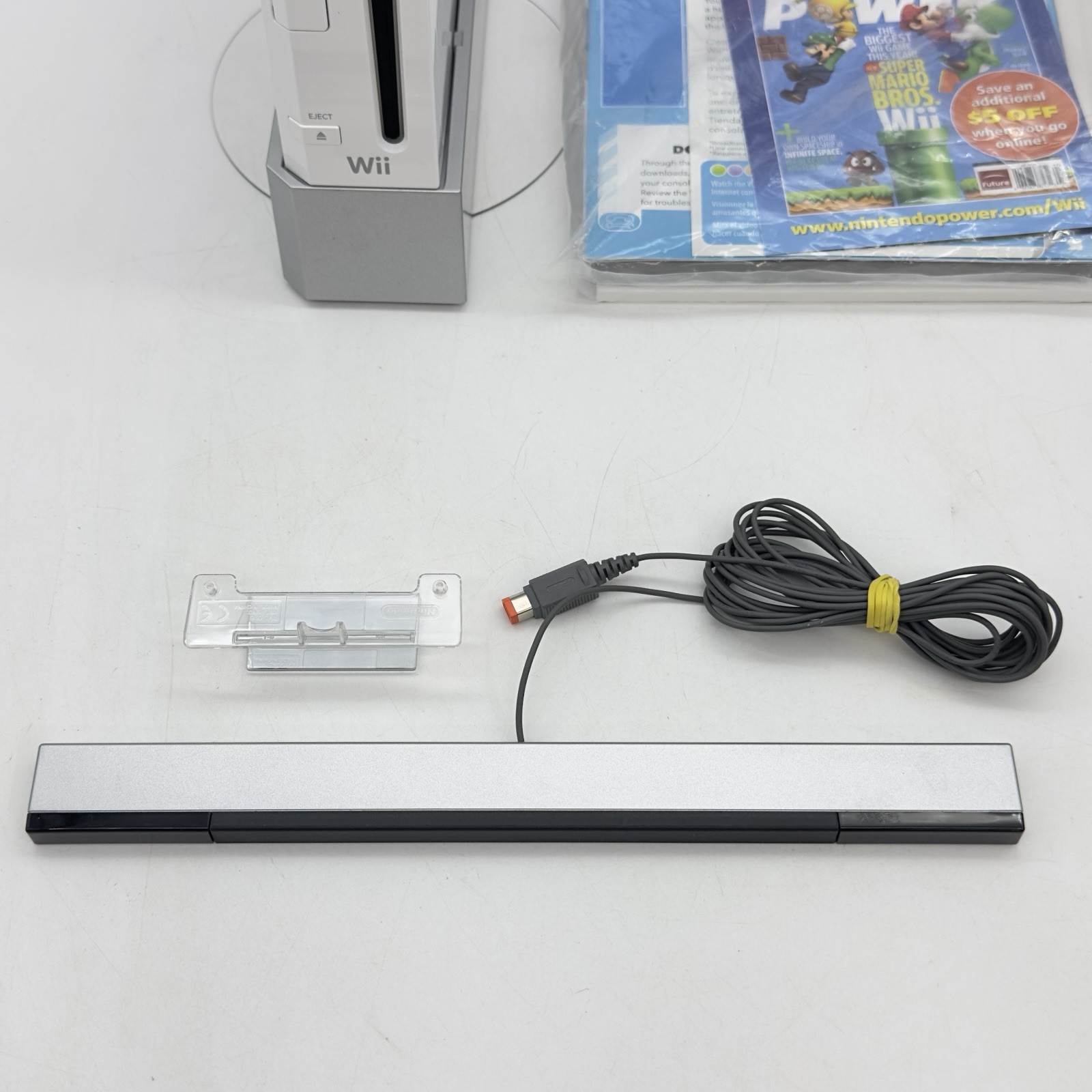 Nintendo Wii RVL-001 Console Bundle TESTED Controllers Super Mario Bros Manuals