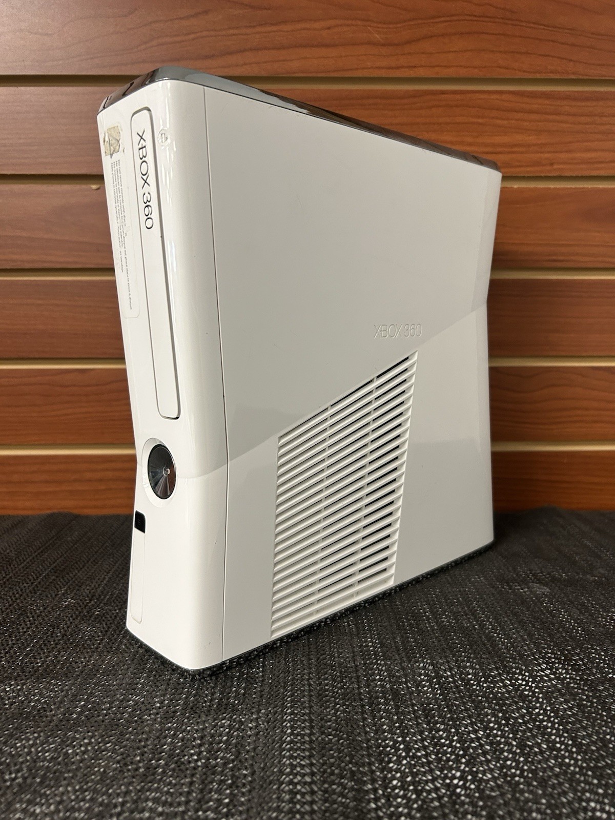 Microsoft Xbox 360 S Console Gaming System Glossy White 1439 250GB READ