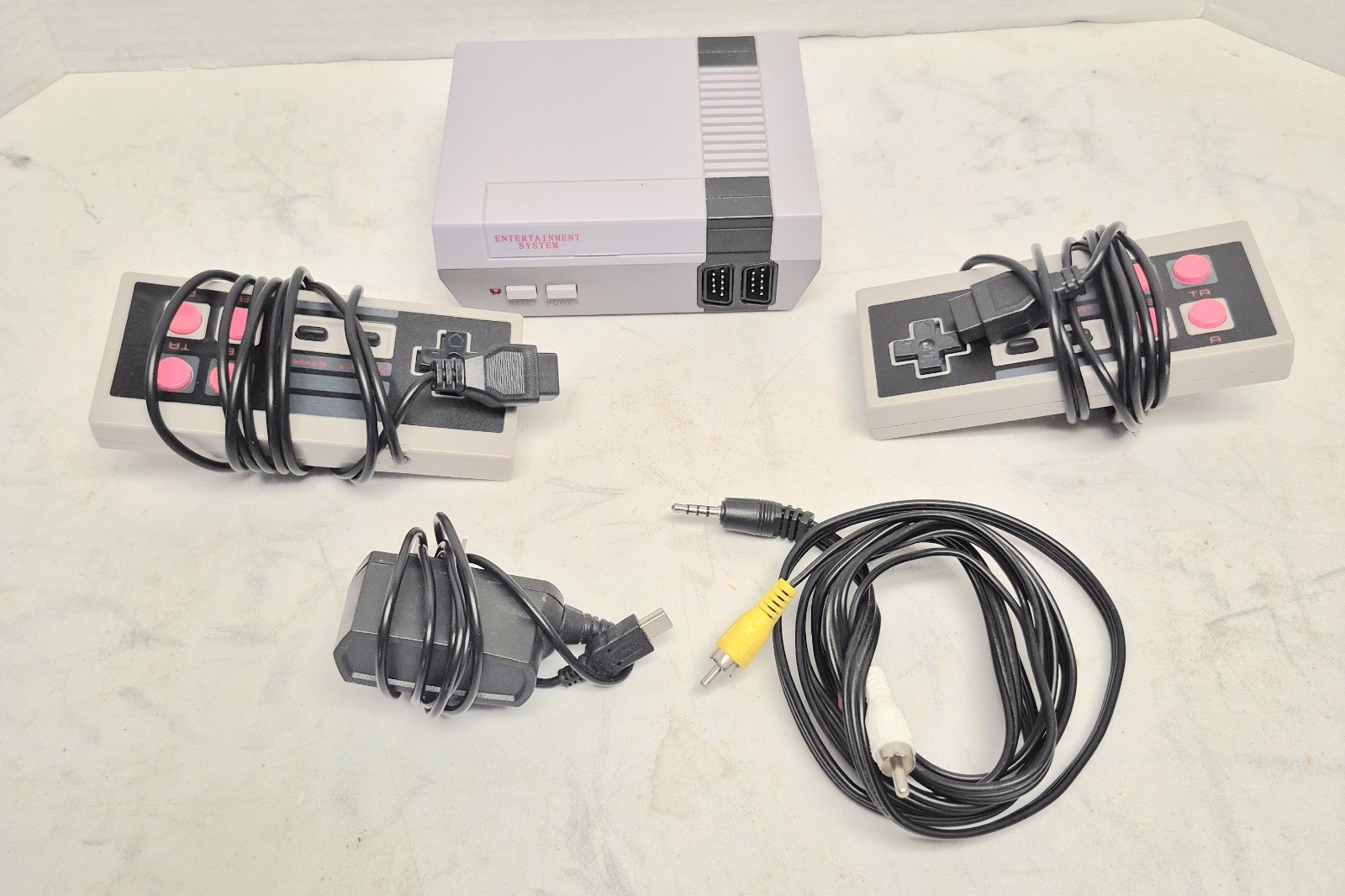 Mini Gaming Entertainment System Console w/ 620 Games,loaded Tested WORKS Great