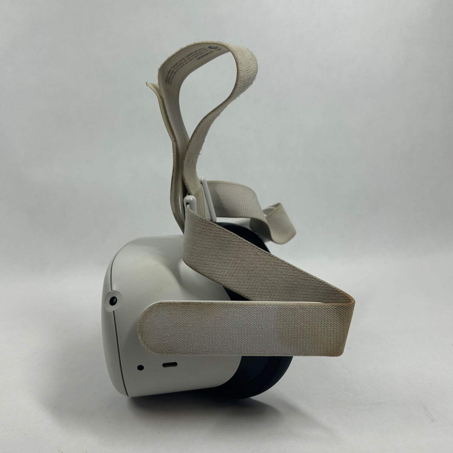 Broken Meta Quest 2 64GB Standalone All-in-One VR Headset KW49CM READ