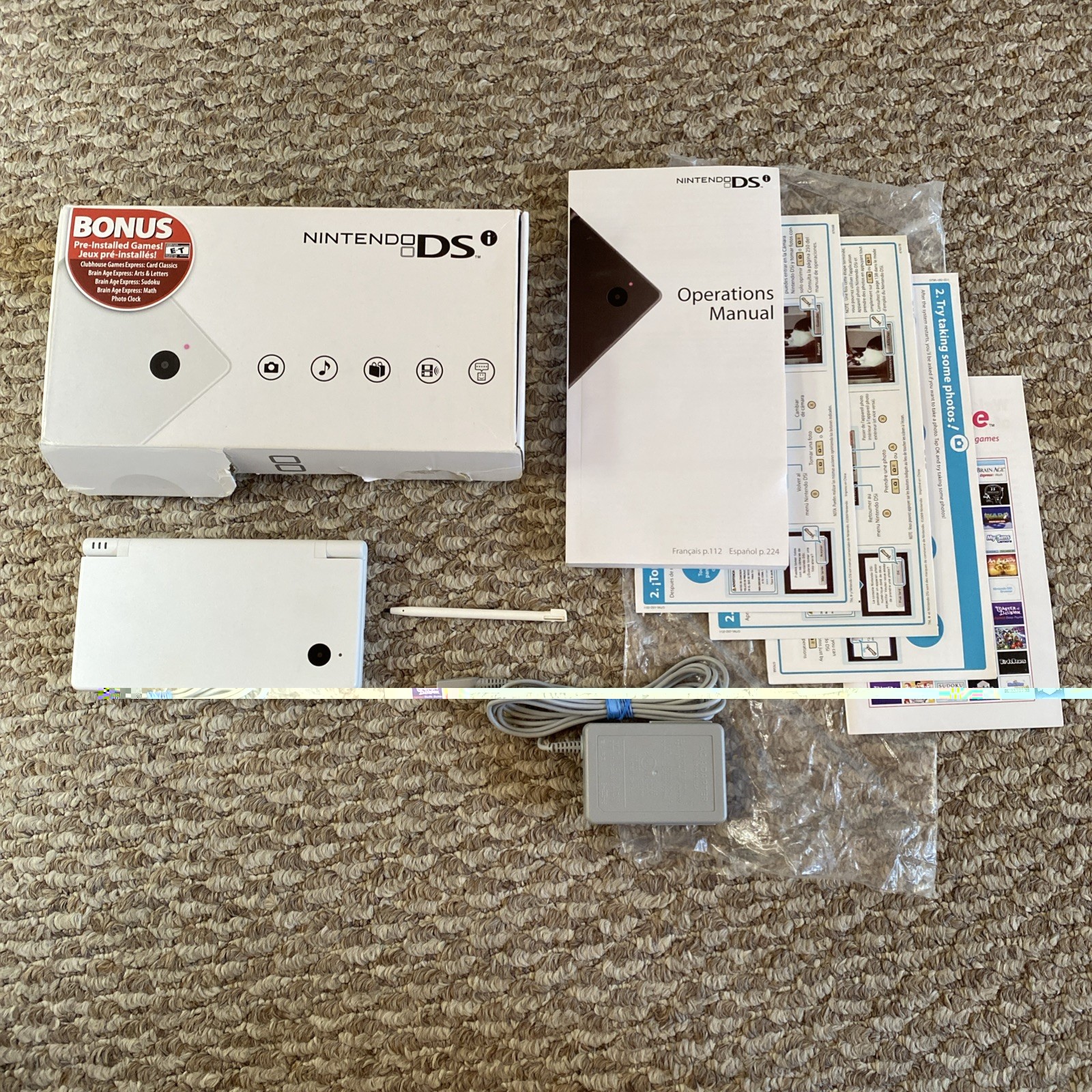 Nintendo DSi White Console in Original Box USA Version Charger Stylus Manual