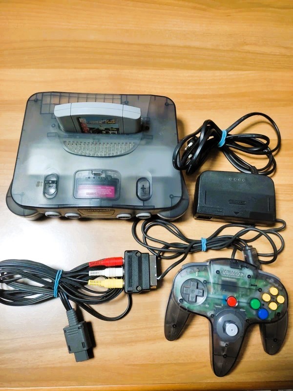 Nintendo 64 Funtastic Smoke, Clear Black PAL EUr Complete with Manuals *RARE*