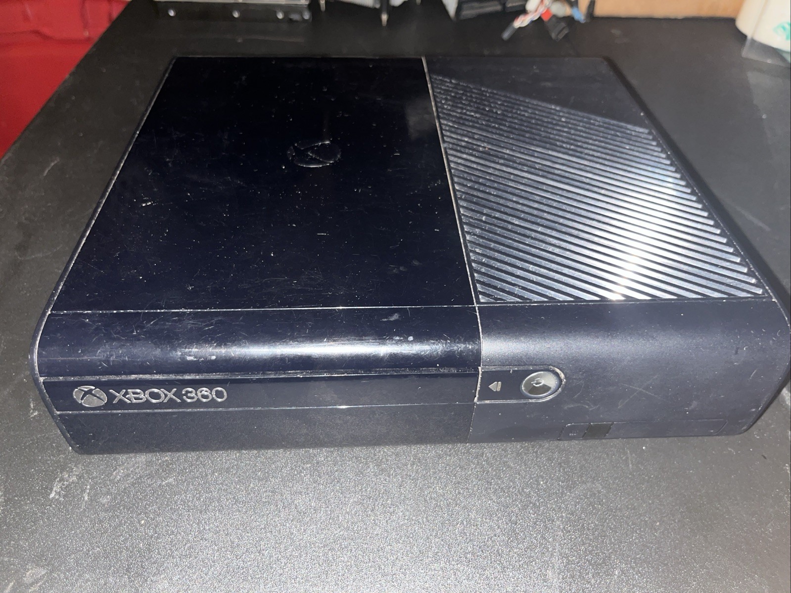 Microsoft Xbox 360 E Black 4GB Console with Power Cords And 4 Games Works