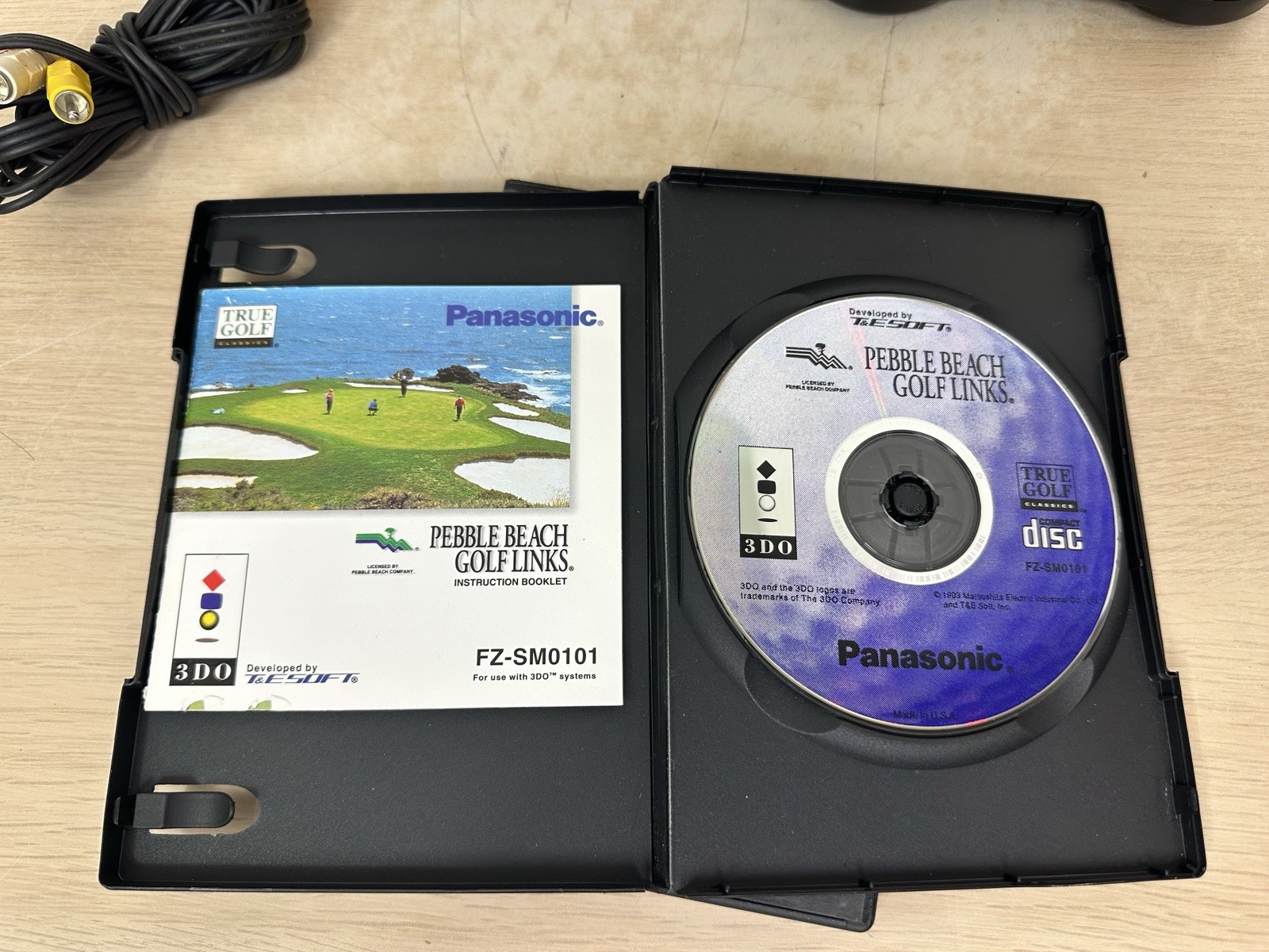 Panasonic 3DO FZ-1 USAa Console w/OEM Controller & 2 Games – Very Clean – WORKS!