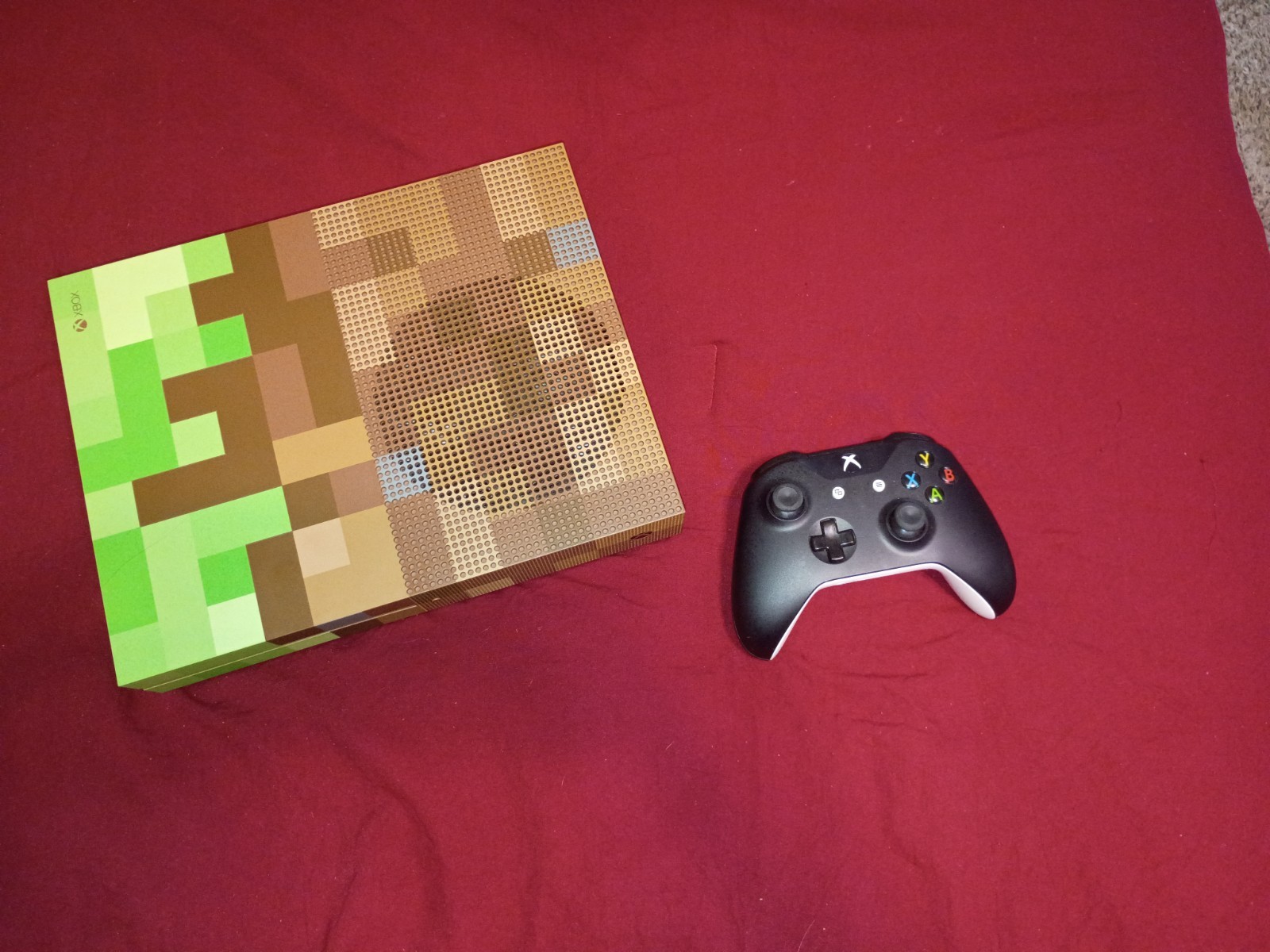 Microsoft Xbox One S Minecraft Limited Edition Bundle 1TB Green & Brown Console