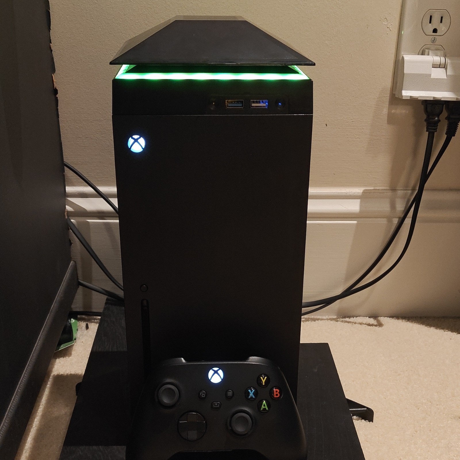 Xbox Series X 1TB Console + Controller + Cables + MENEEA RGB Cooling Fan.