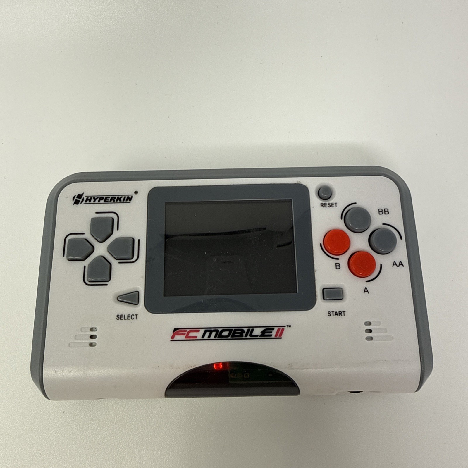 Hyperkin FC Mobile II 2 – Portable Nintendo NES – Powers On, White Blank Screen