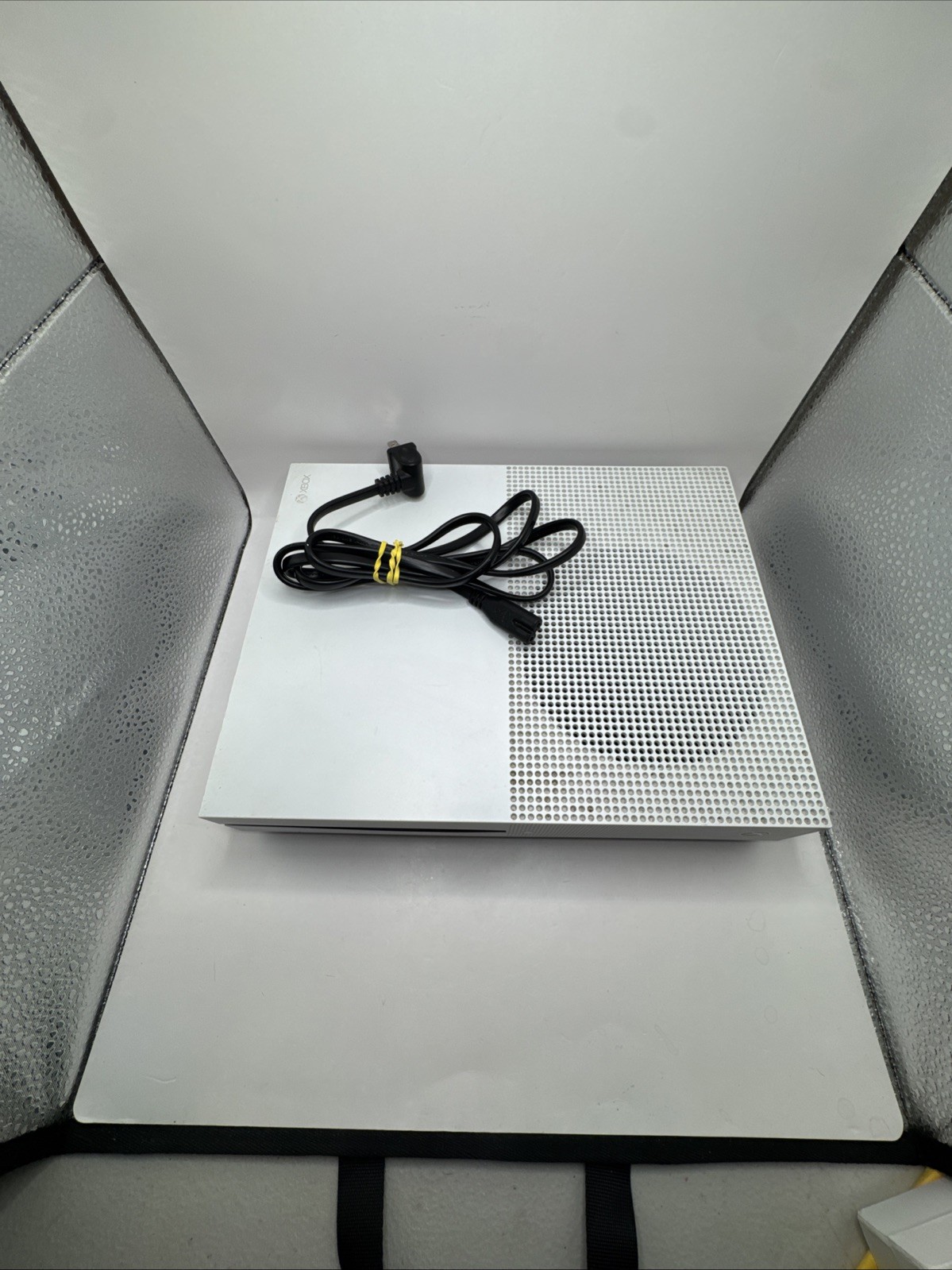 Broken Microsoft Xbox One S 500GB Console Gaming System Only 1681 Bad HDMI