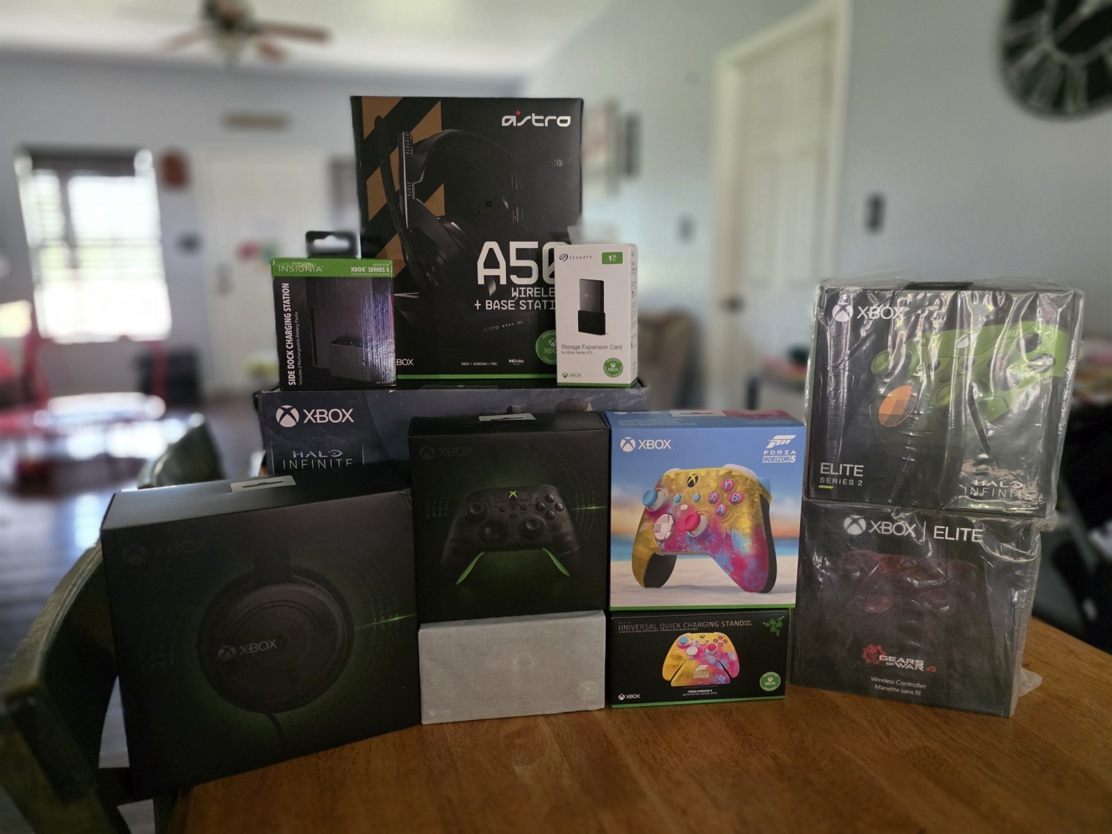 Xbox Series X Halo Anniversary Limited Edition + Astro A50 + Elite Controllers