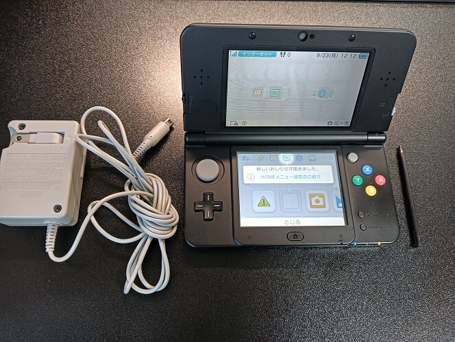 Nintendo New 3DS Black Console and Charger ,Touch Pen Tested KTR-001