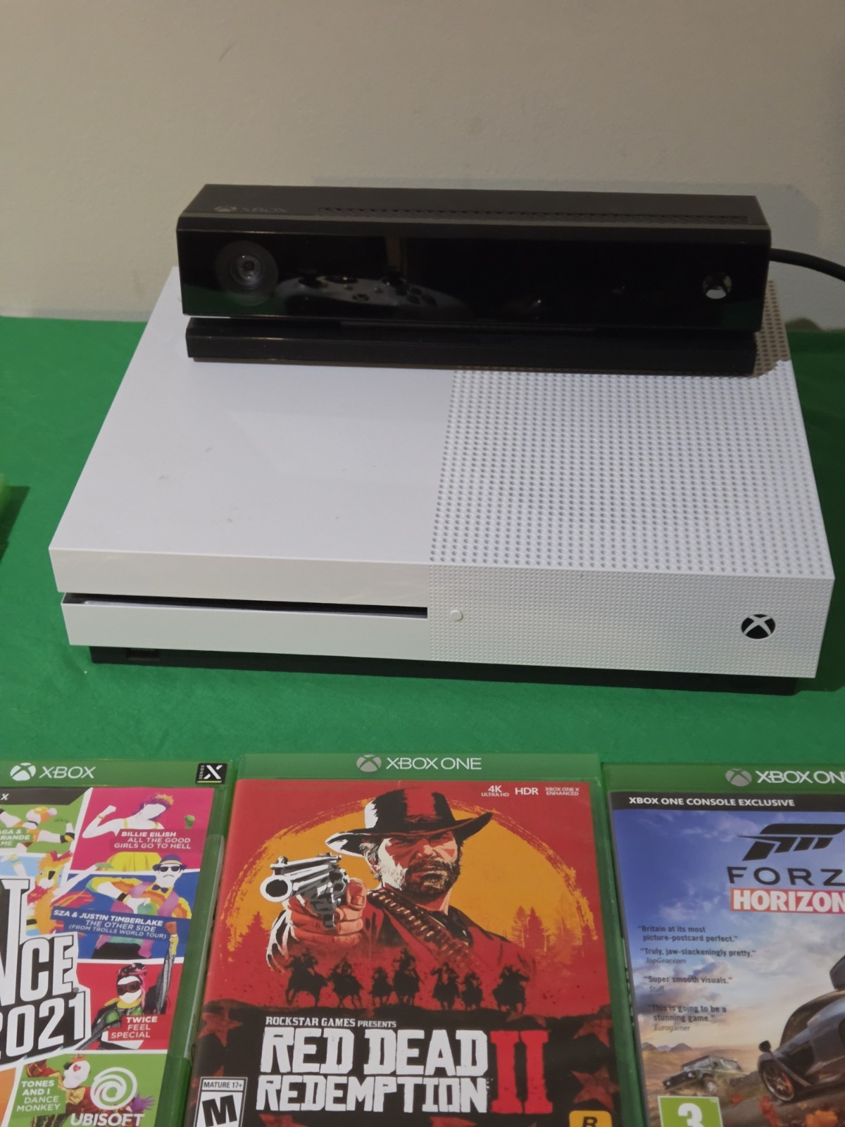 Microsoft Xbox One S 1TB With Kinnect + Two Controllers And 7 Games