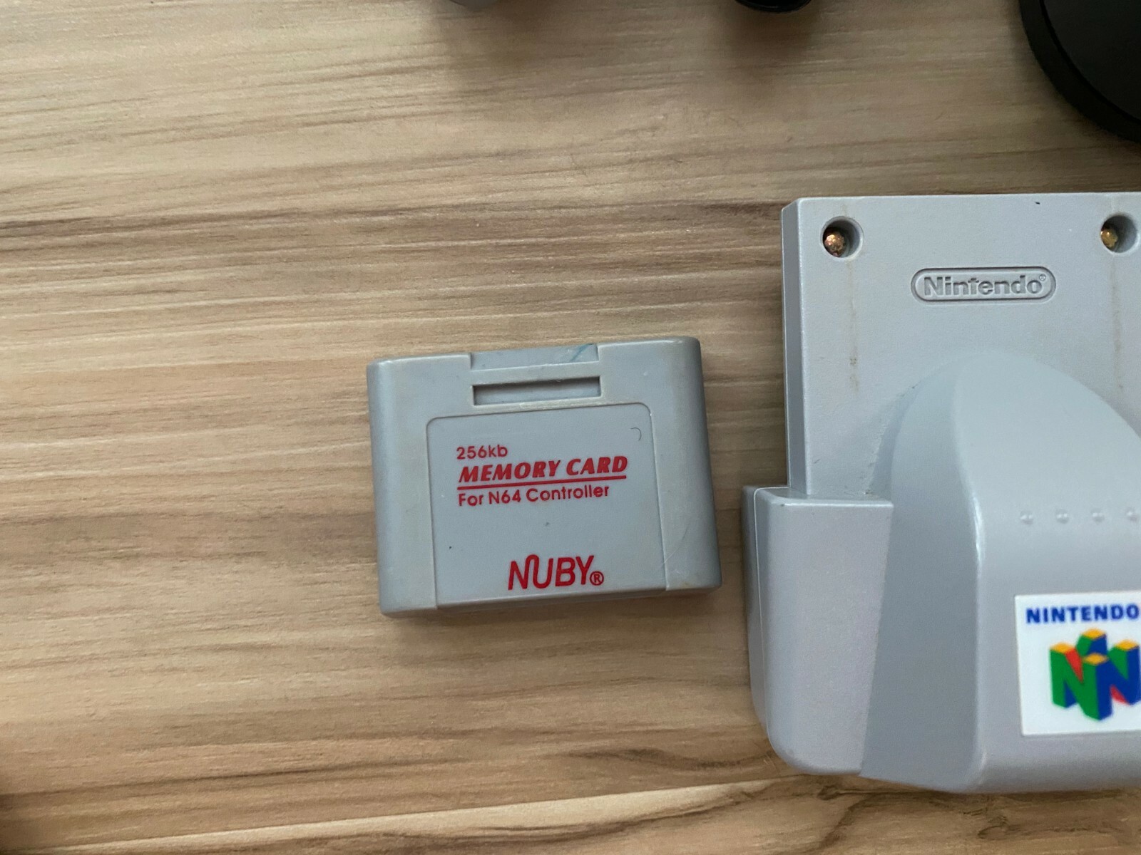 Nintendo 64 + Rumble Pak + Expansion Pak + Memory Card + 2 Controllers