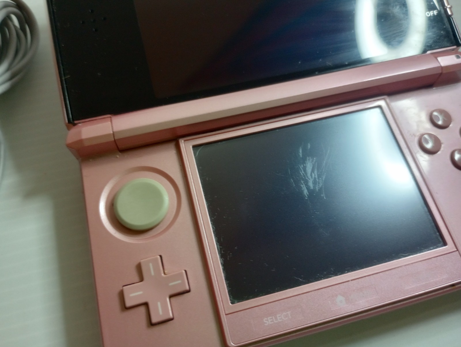 Nintendo 3DS CTR-001 Pearl Pink with OEM Charger Good Shape Some Screen Scratch