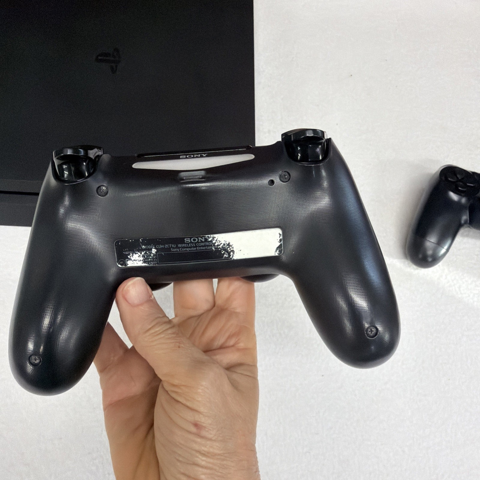 PS4 Model CUH-2015A Black 2 Wireless Controllers HDMI & Power cord