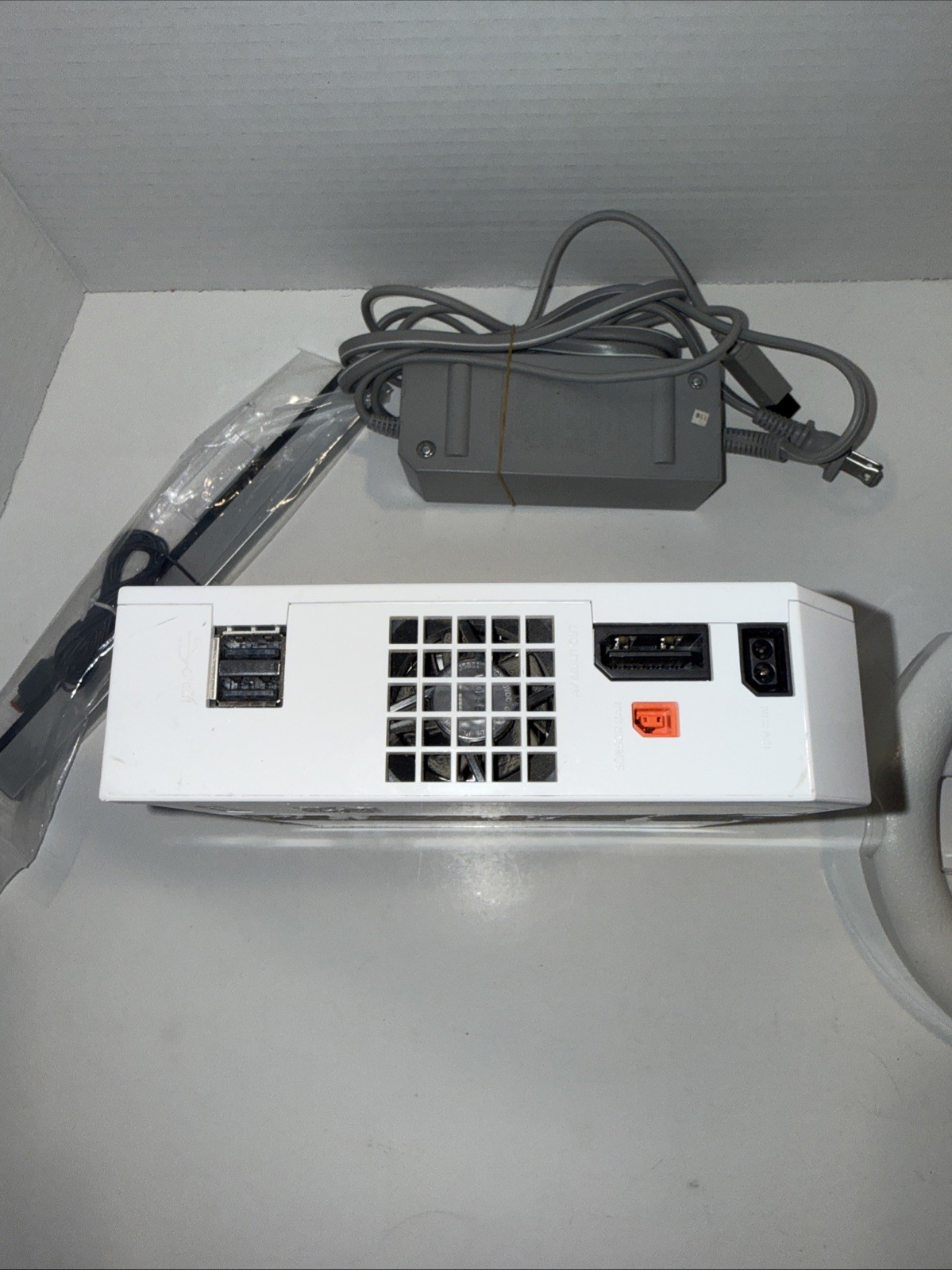 Nintendo Wii RVL-001 512 MB Home Console – White