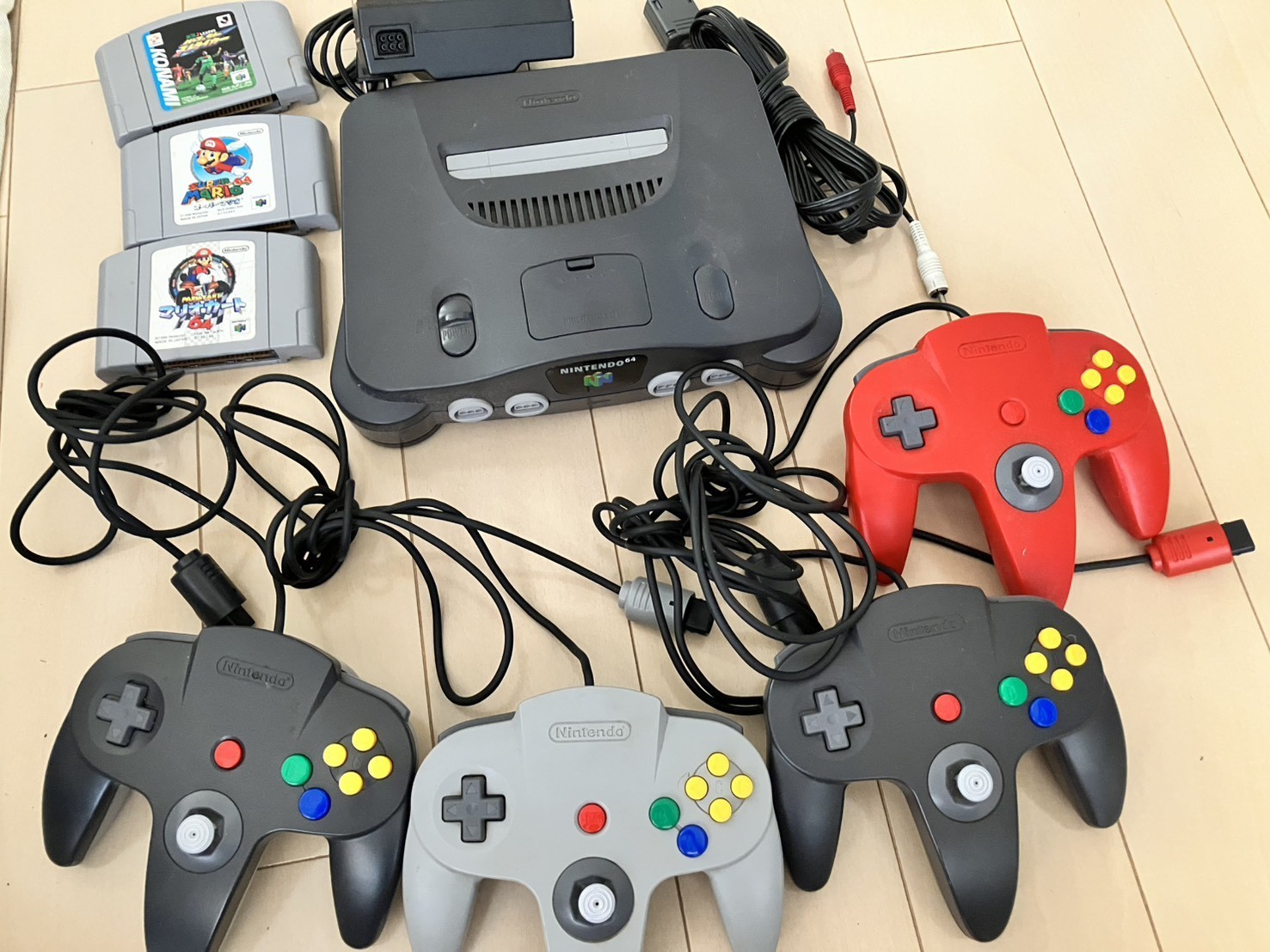 Nintendo 64 N64 Console Bundle 4 Controllers Mario Kart 64 Mario 64 Tested JP