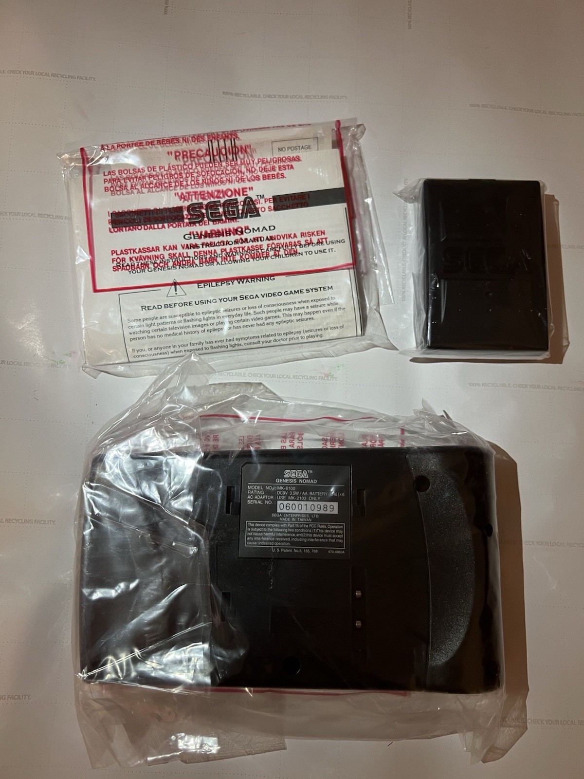 NEW Sega Nomad System (MK-6100) GENESIS HANDHELD NEVER PLAYED/TESTED/USED