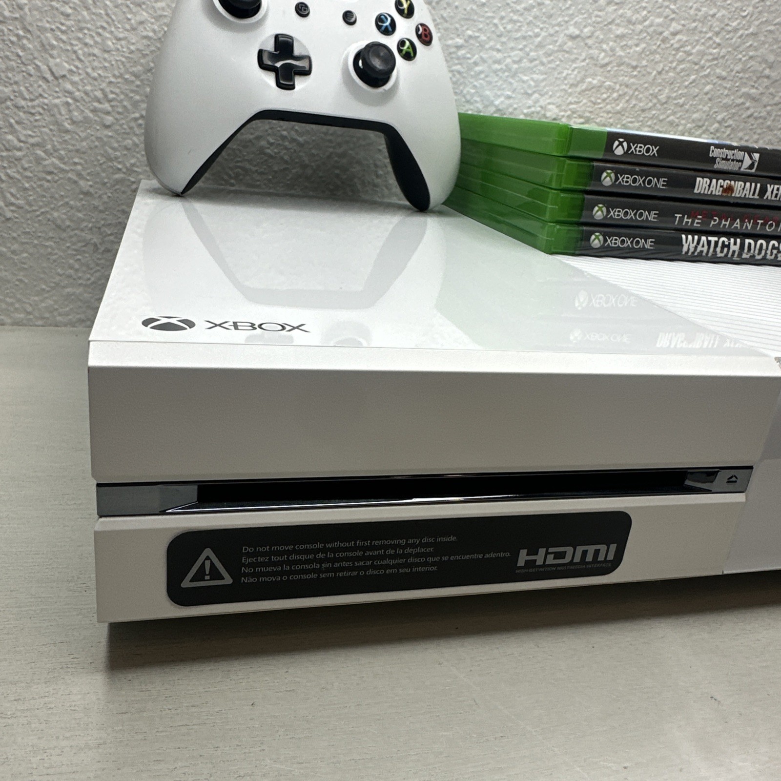 Microsoft White Xbox One (1540) 500GB Console, Controller & Games Only – Used