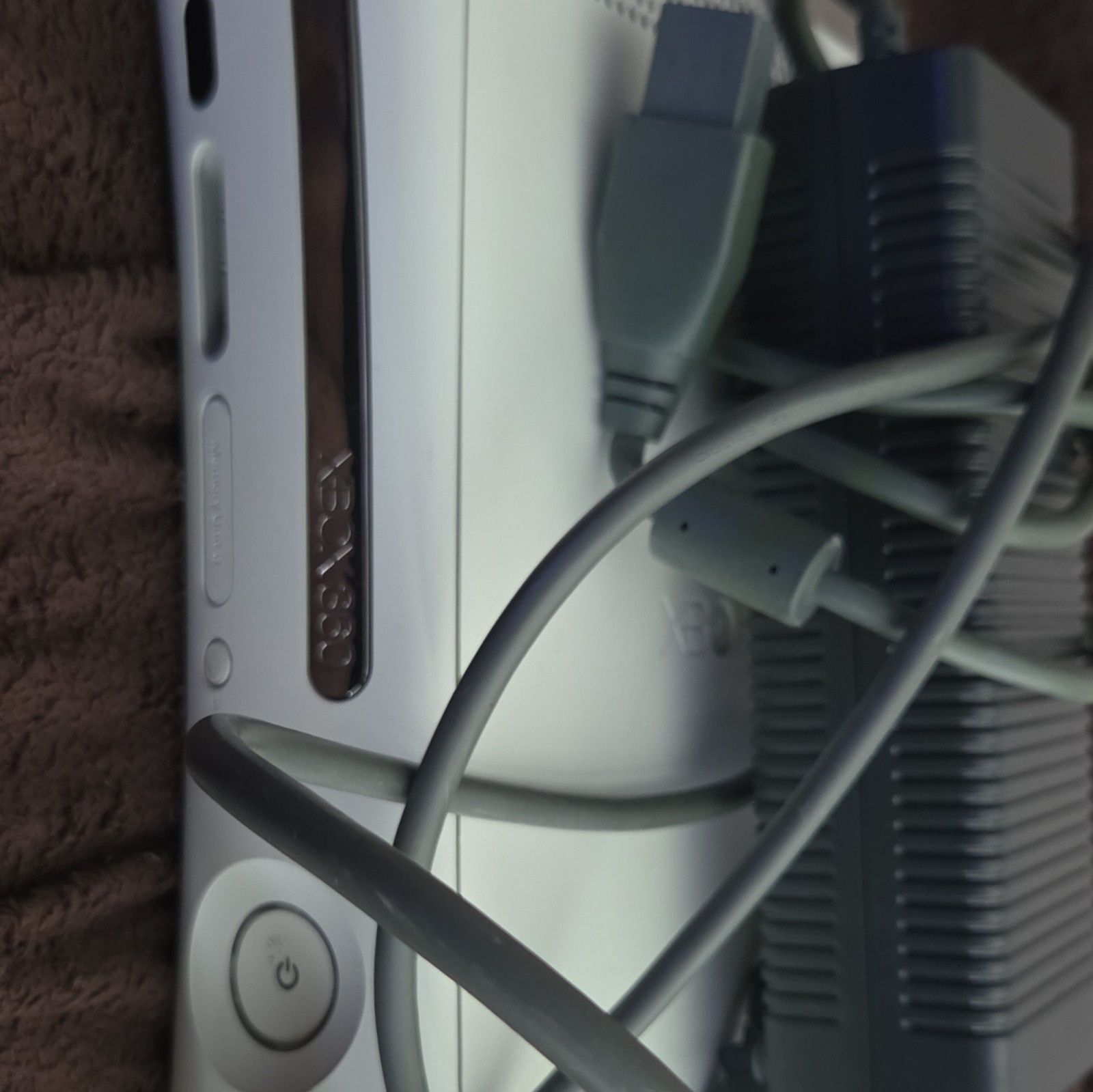 Microsoft Xbox 360 Pro 20GB Console – Matte White