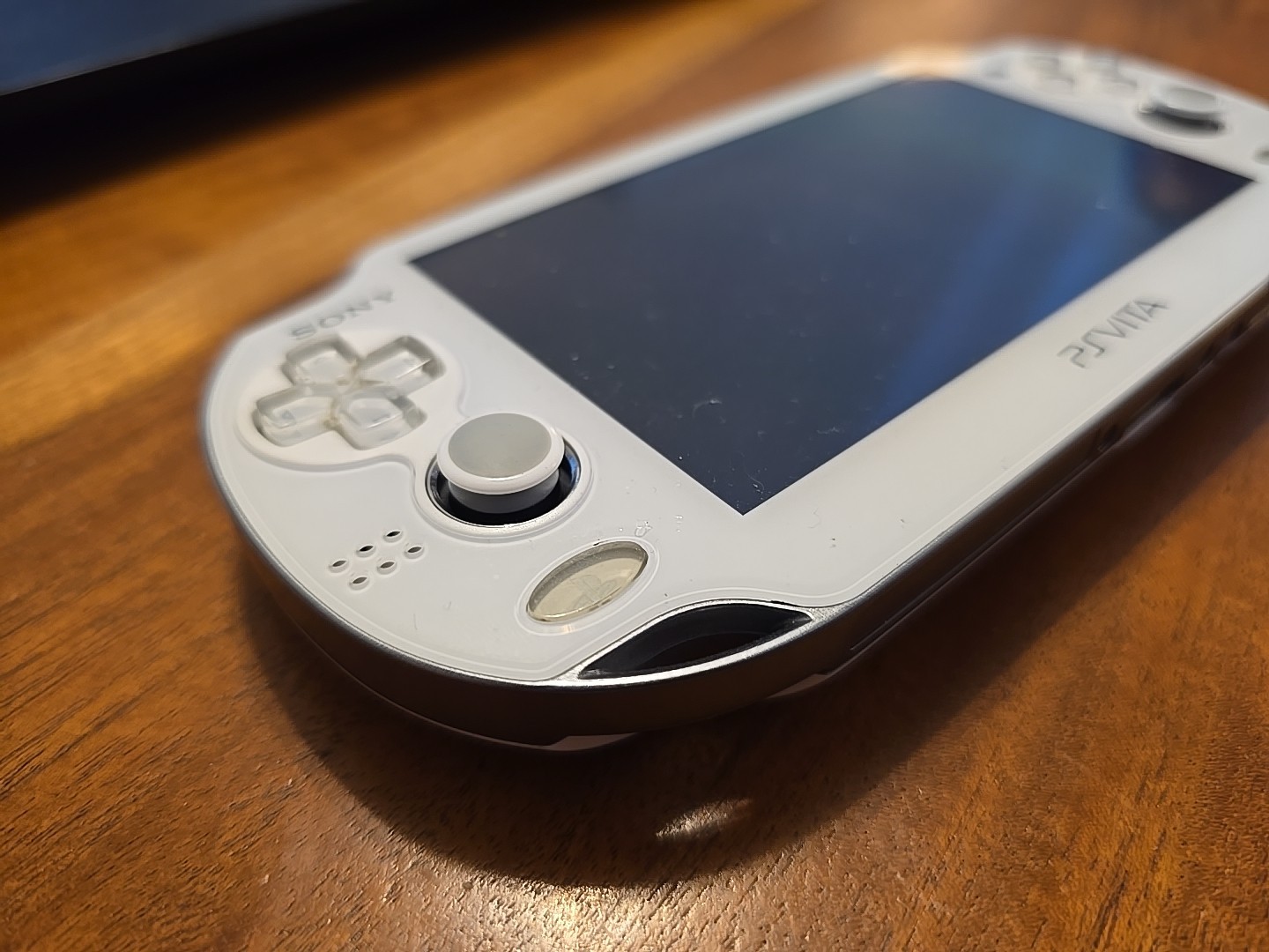 Sony PlayStation Vita White Handheld System – w/ 64gb sd – Tested working great!