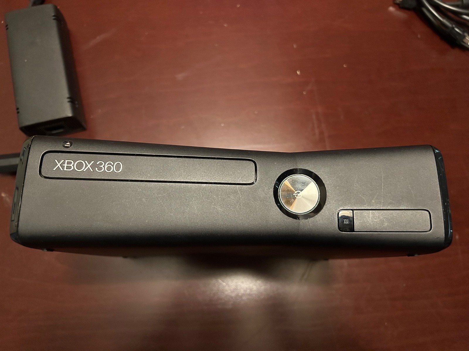 Tseted 2011 XBOX 360 Slim 4GB – No Hard Drive – Works – Power Supply, HDMI Cable