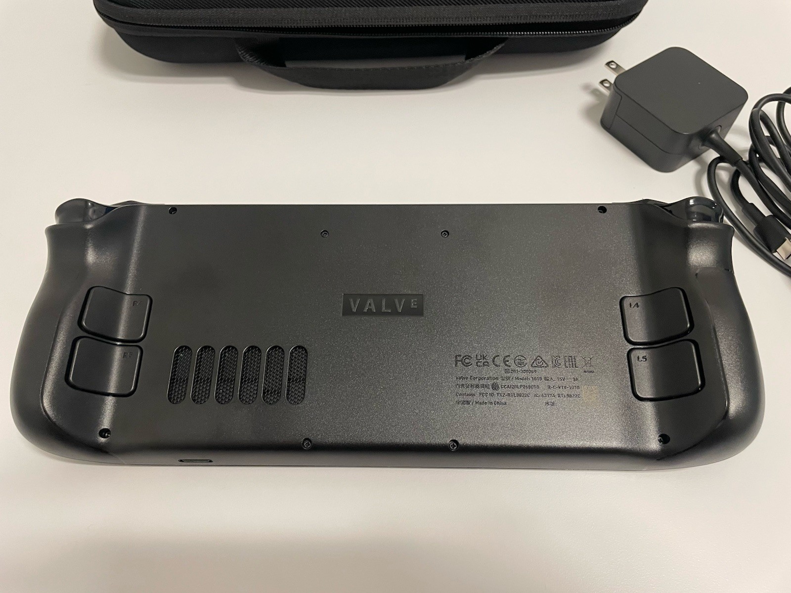 Valve Steam Deck Handheld Console 256GB – Mint. With SD Card, Case + Charger