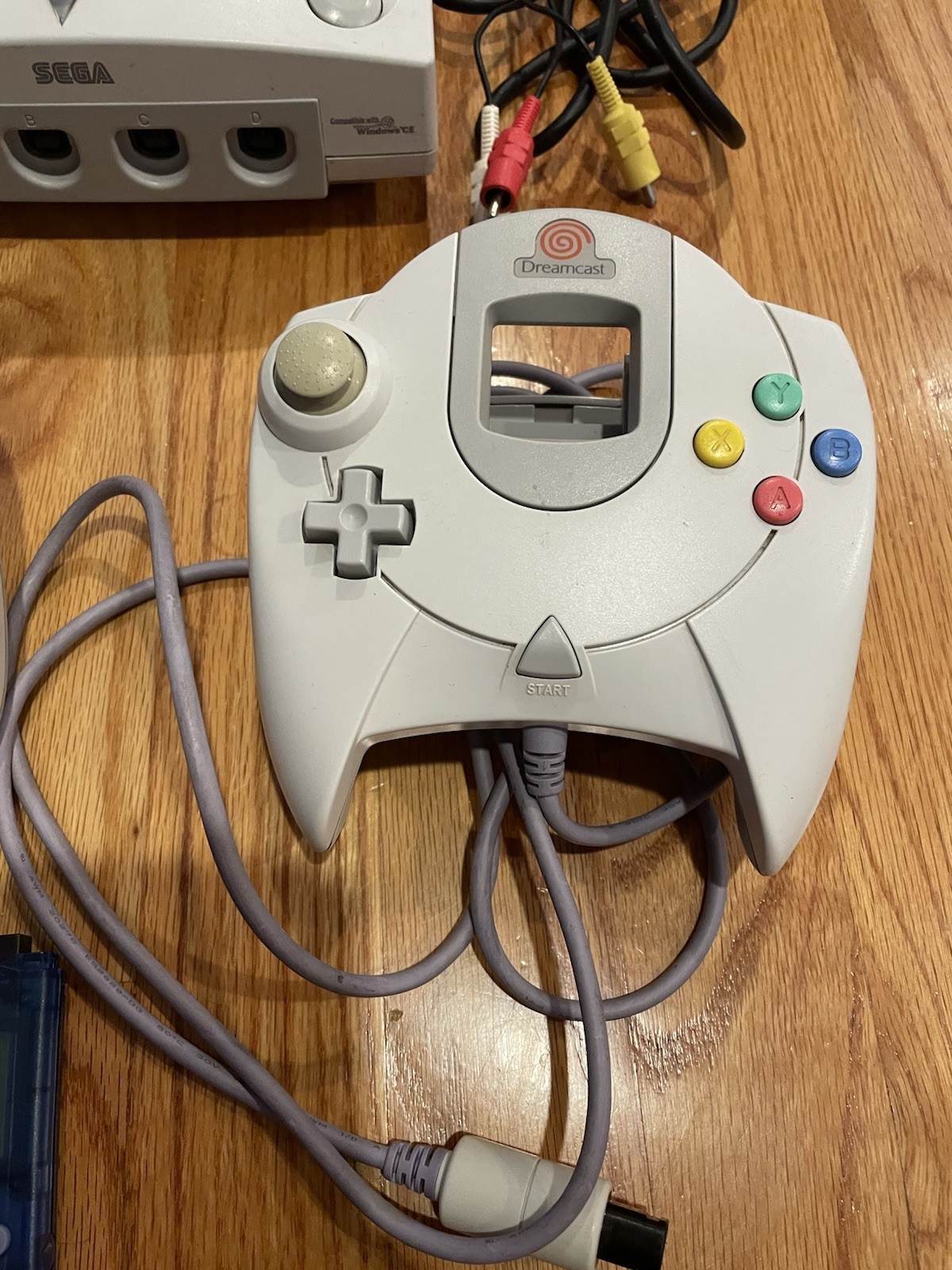 SEGA Dreamcast White Console NTSC-U/C Windows CE w/ 2 Controllers & Cables VMU