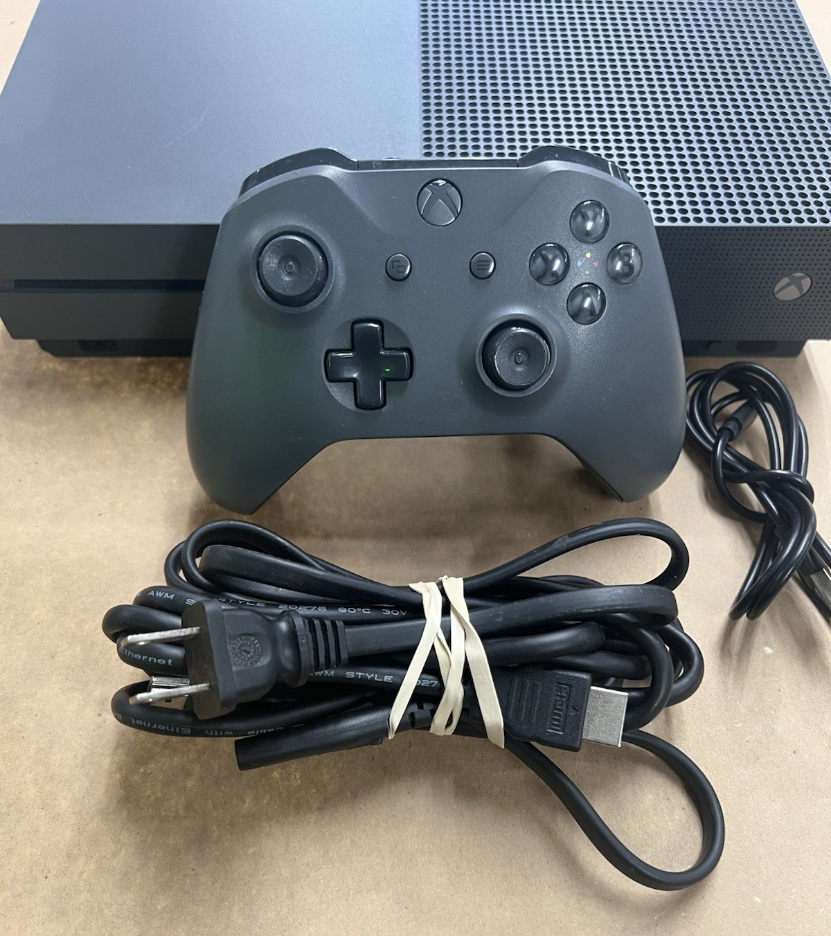 Microsoft Xbox One S Storm Gray Battlefield 1 Console Controller 500 GB