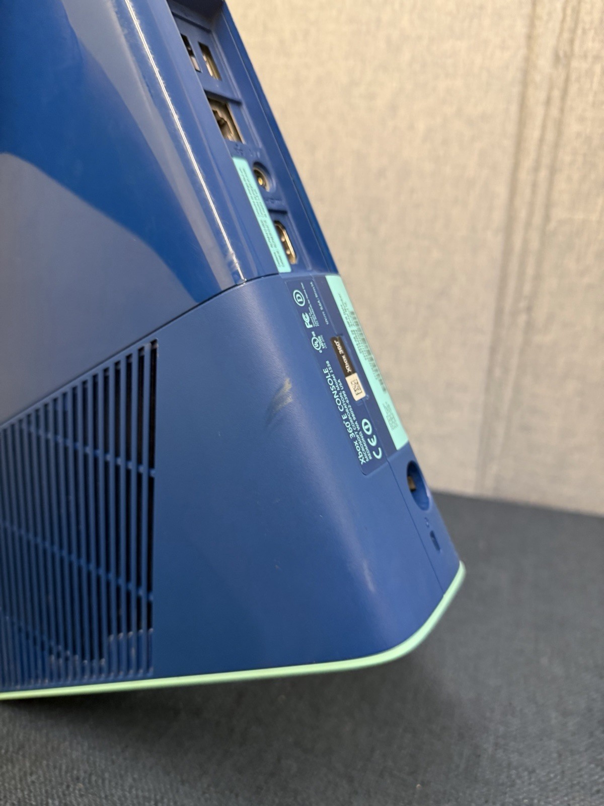 Xbox 360 E Call Of Duty Special Edition Blue Console 500GB