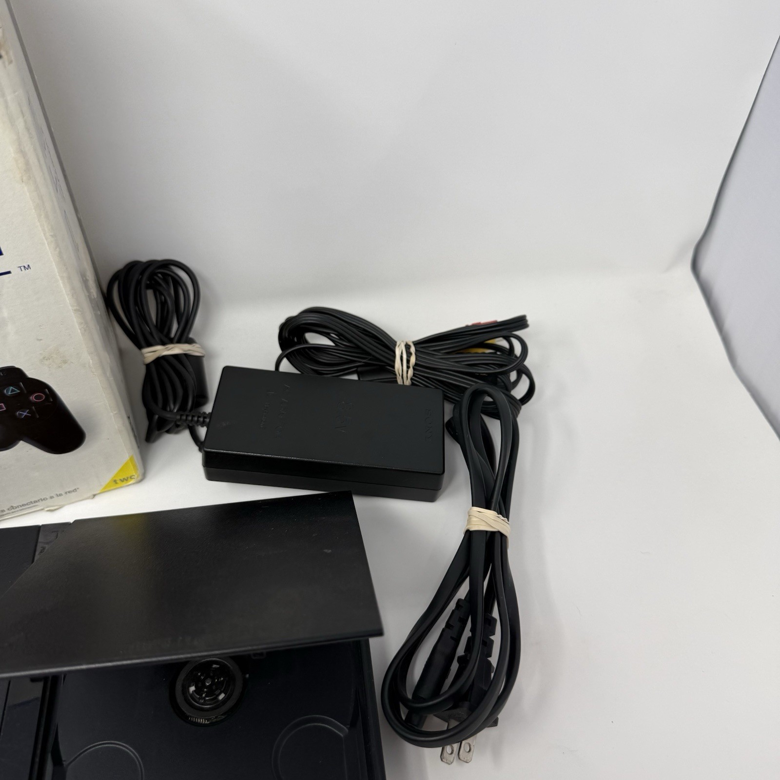 Sony PlayStation 2 PS2 Slim Console (SCPH-75001) with box – NO MANUAL