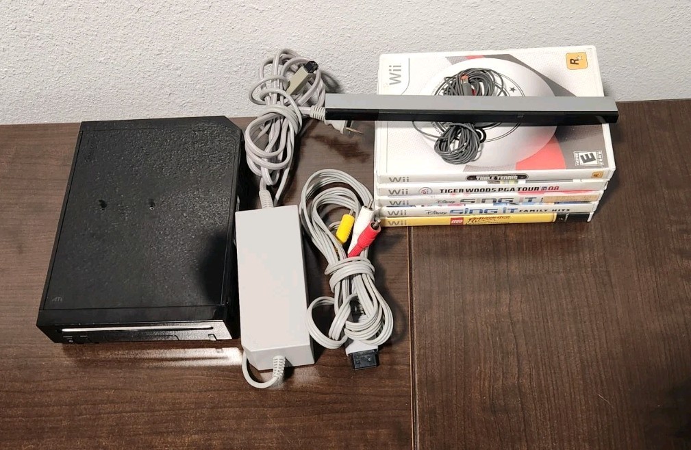 Nintendo Wii RVL-101 (USA) Black Console Bundle – Tested & Working